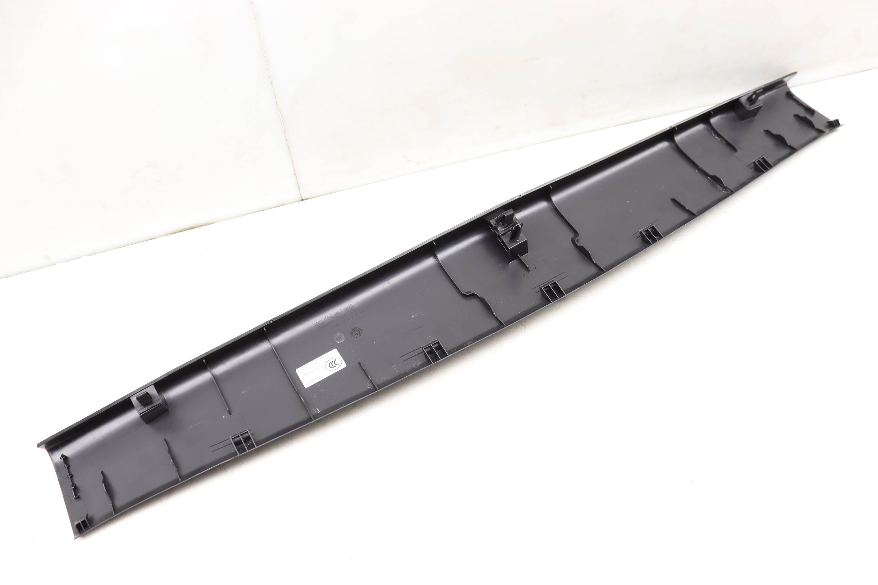 UPPER HATCH TRIM PANEL