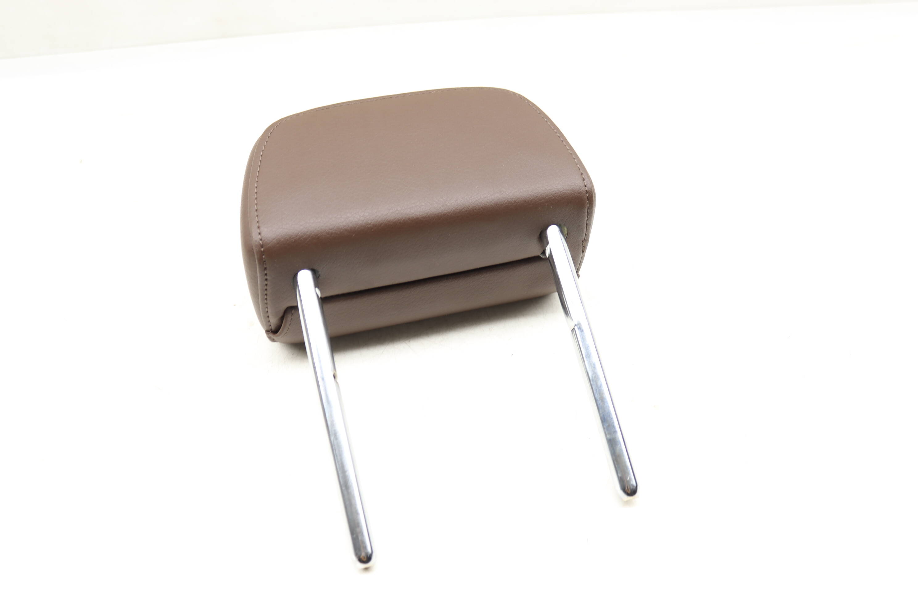 HEADREST / HEAD REST