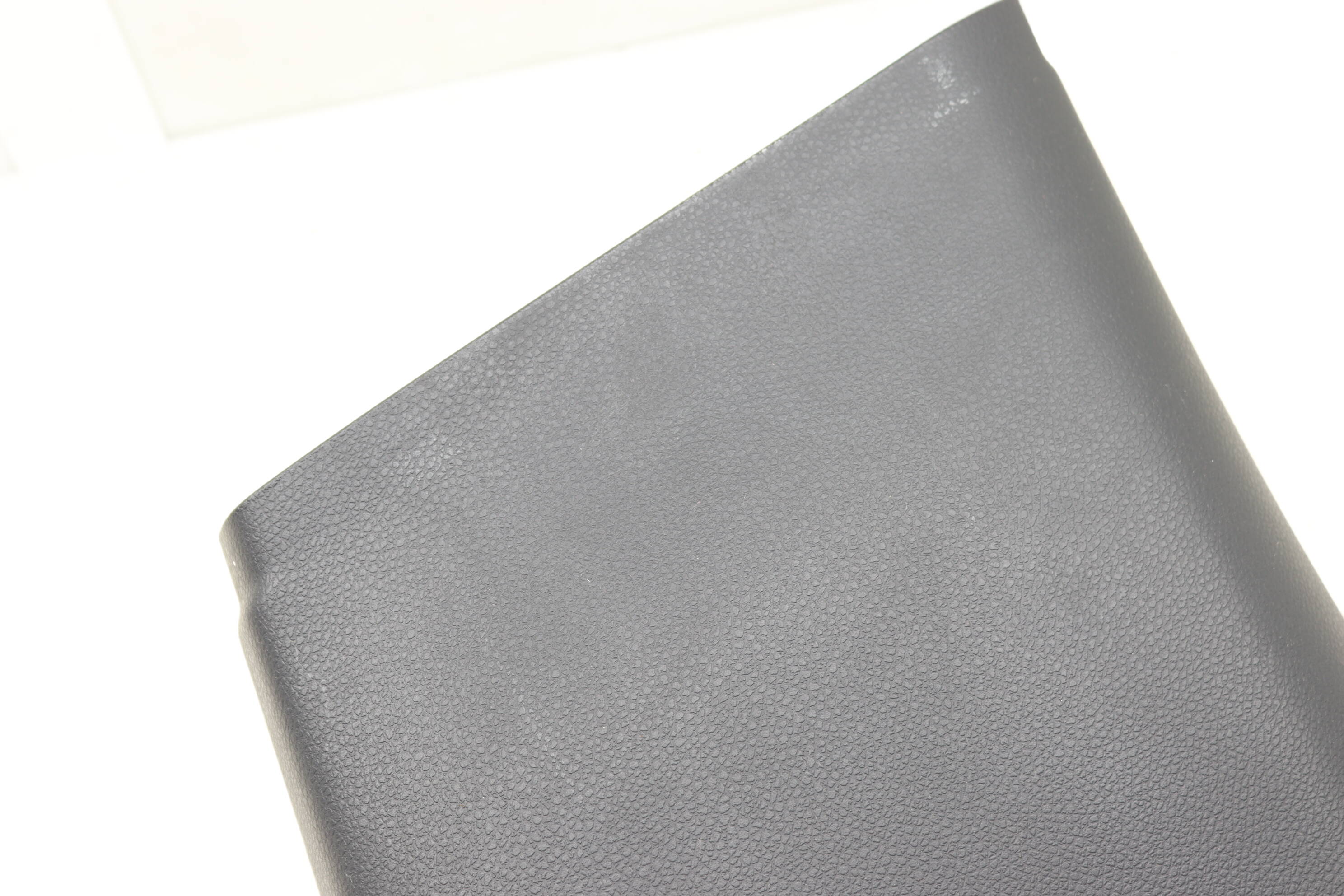 LOWER B PILLAR TRIM / PANEL