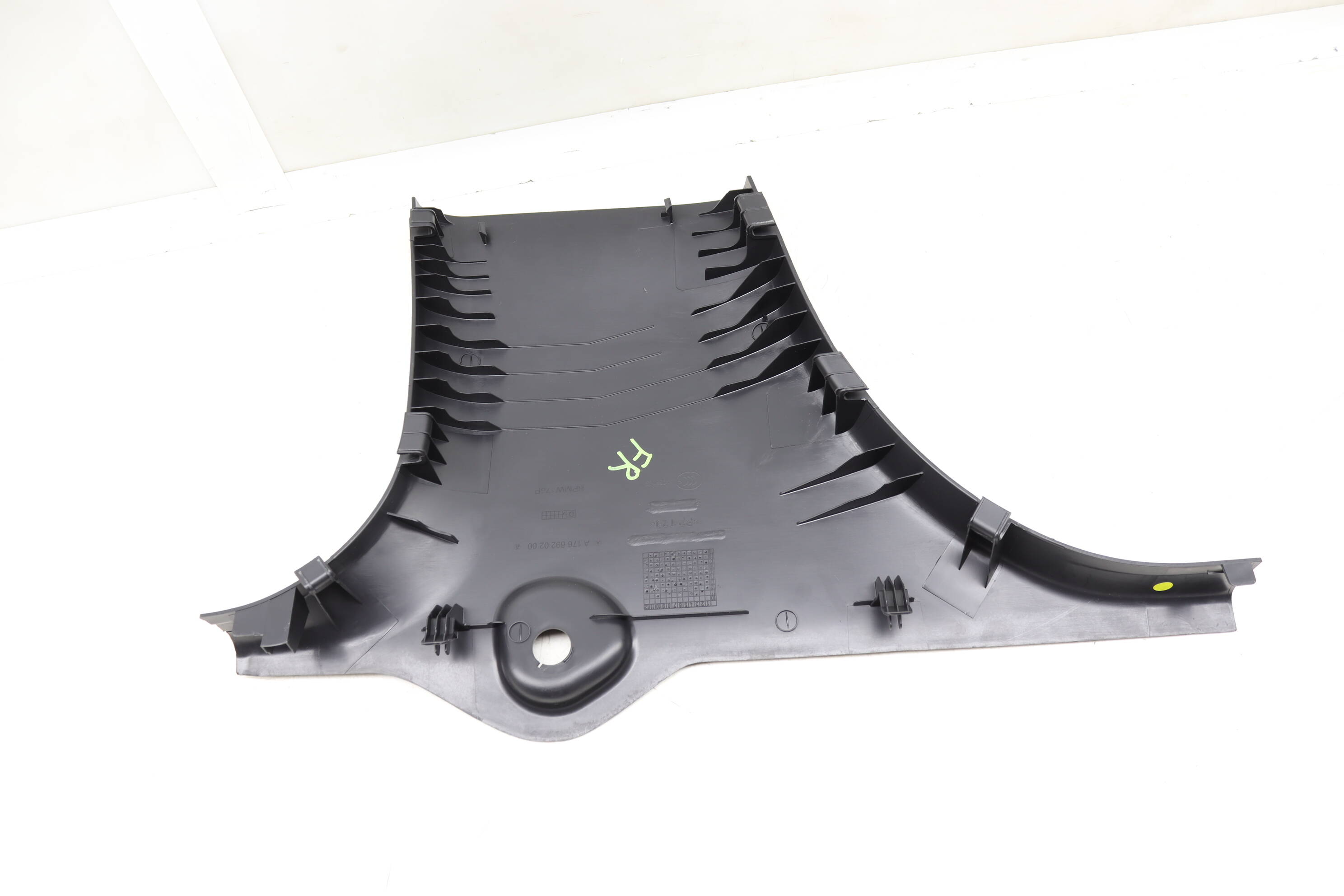 LOWER B PILLAR TRIM / PANEL