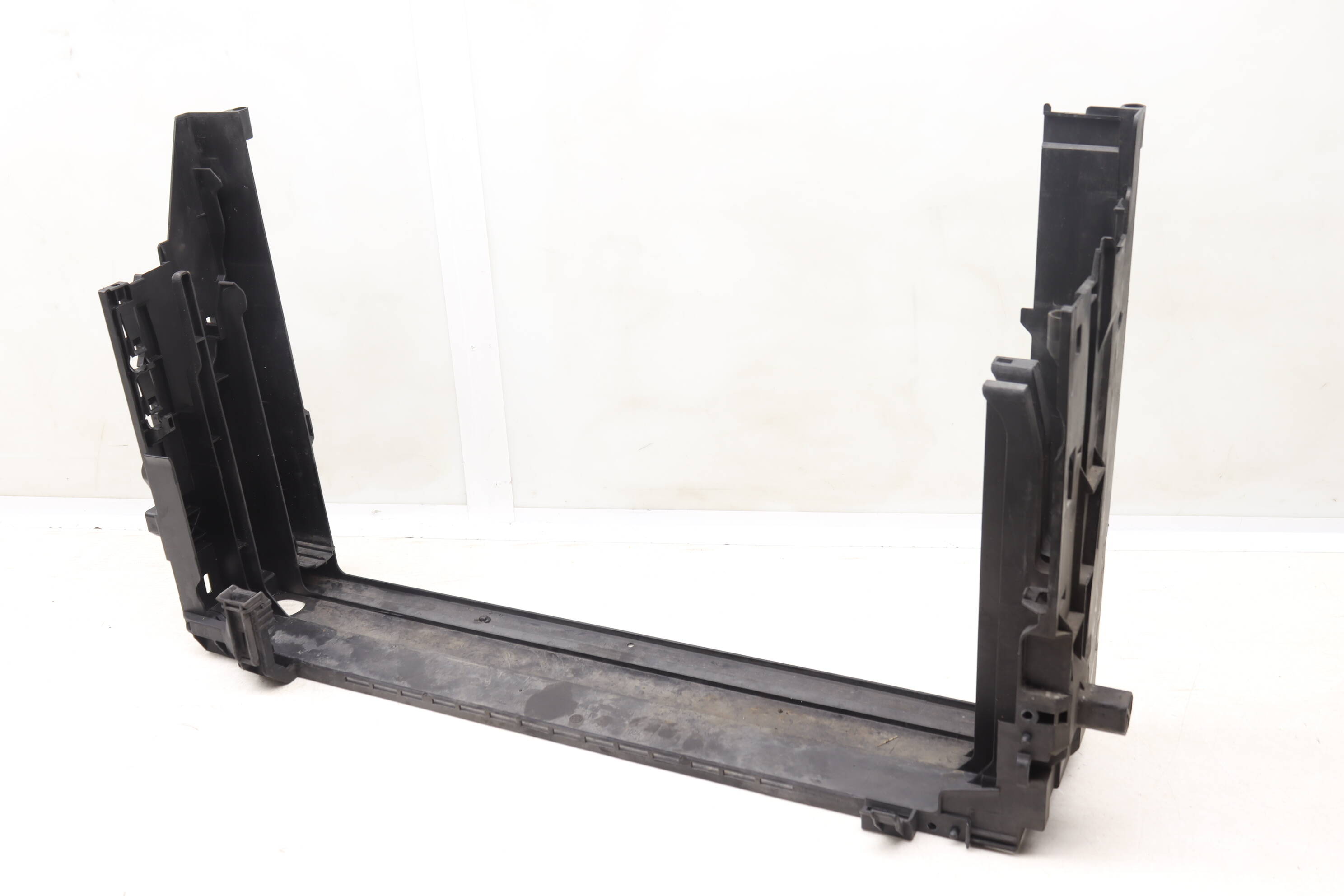 RADIATOR BRACKET / CORE SUPPORT (LOWER)