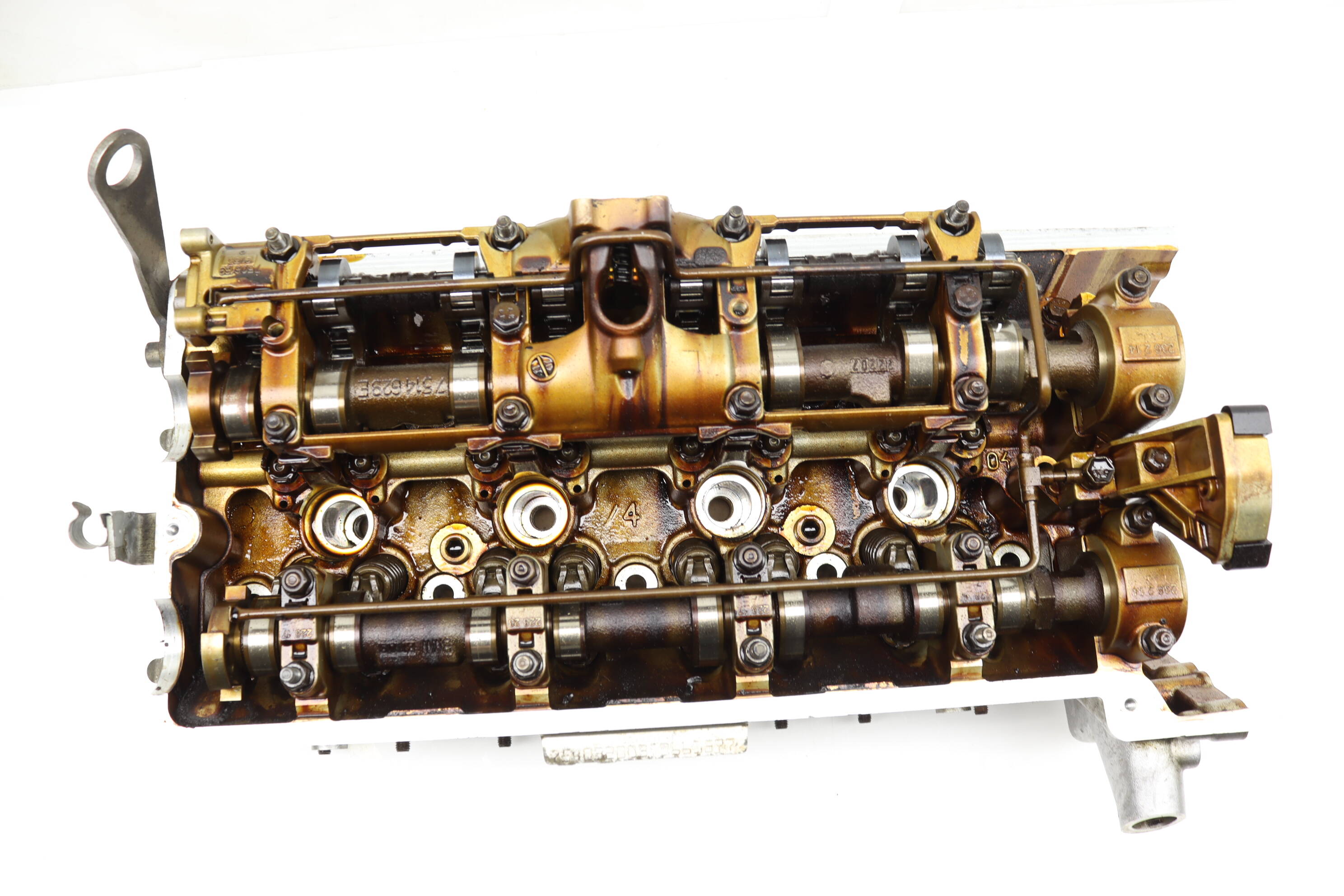 ENGINE CYLINDER HEAD