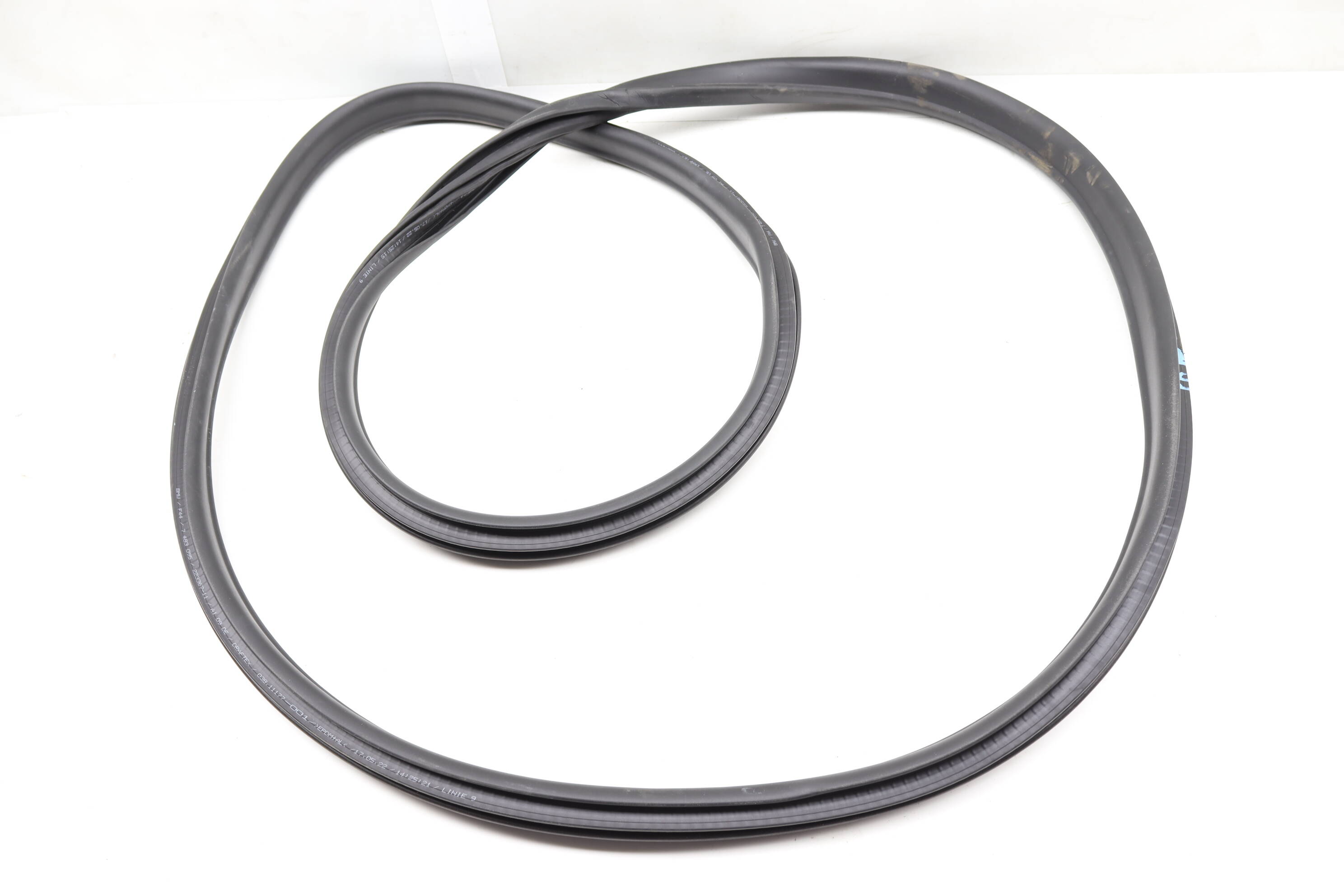 DOOR SEAL / WEATHER STRIPPING
