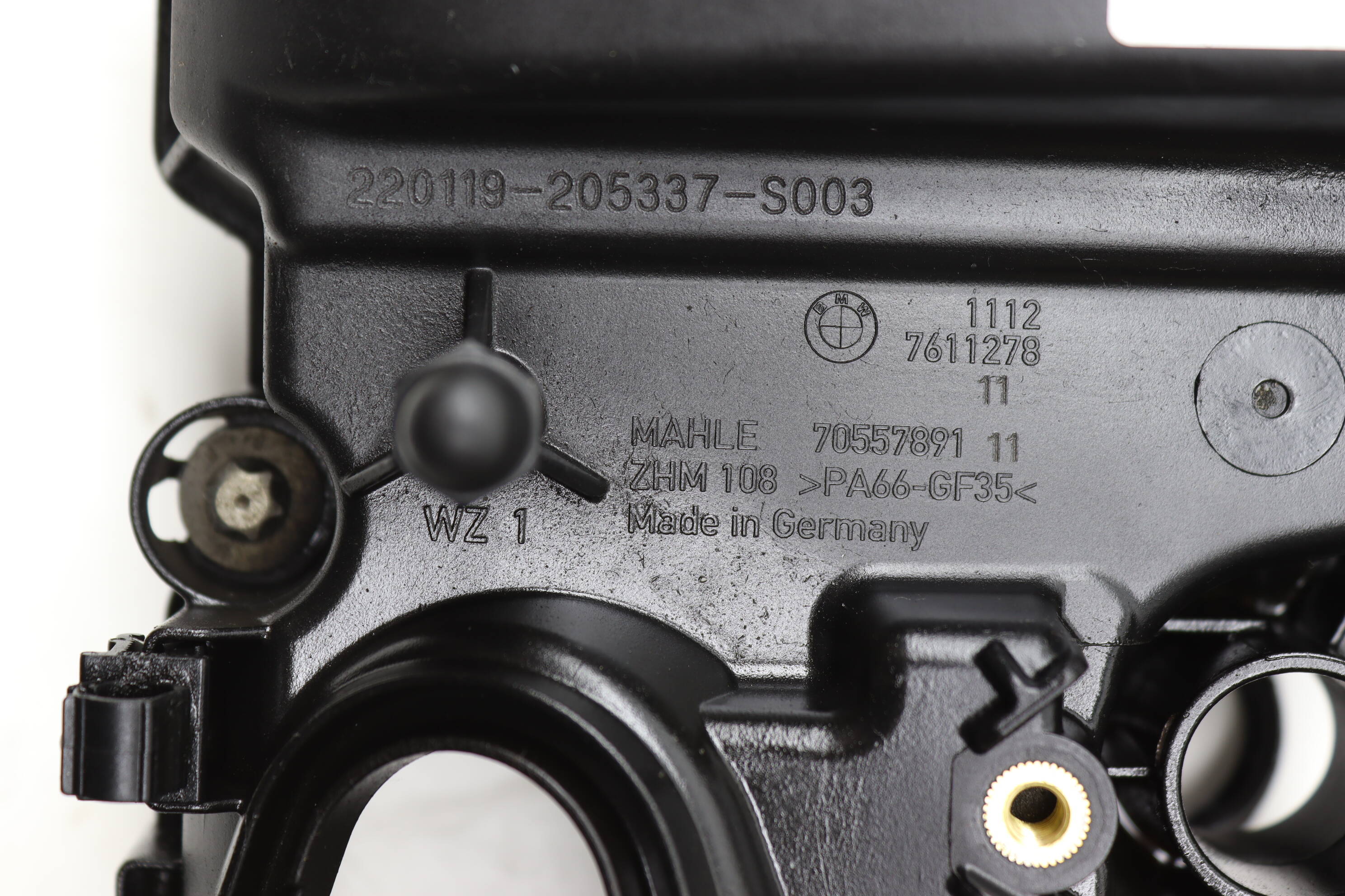 ENGINE VALVE / CYLINDER HEAD COVER