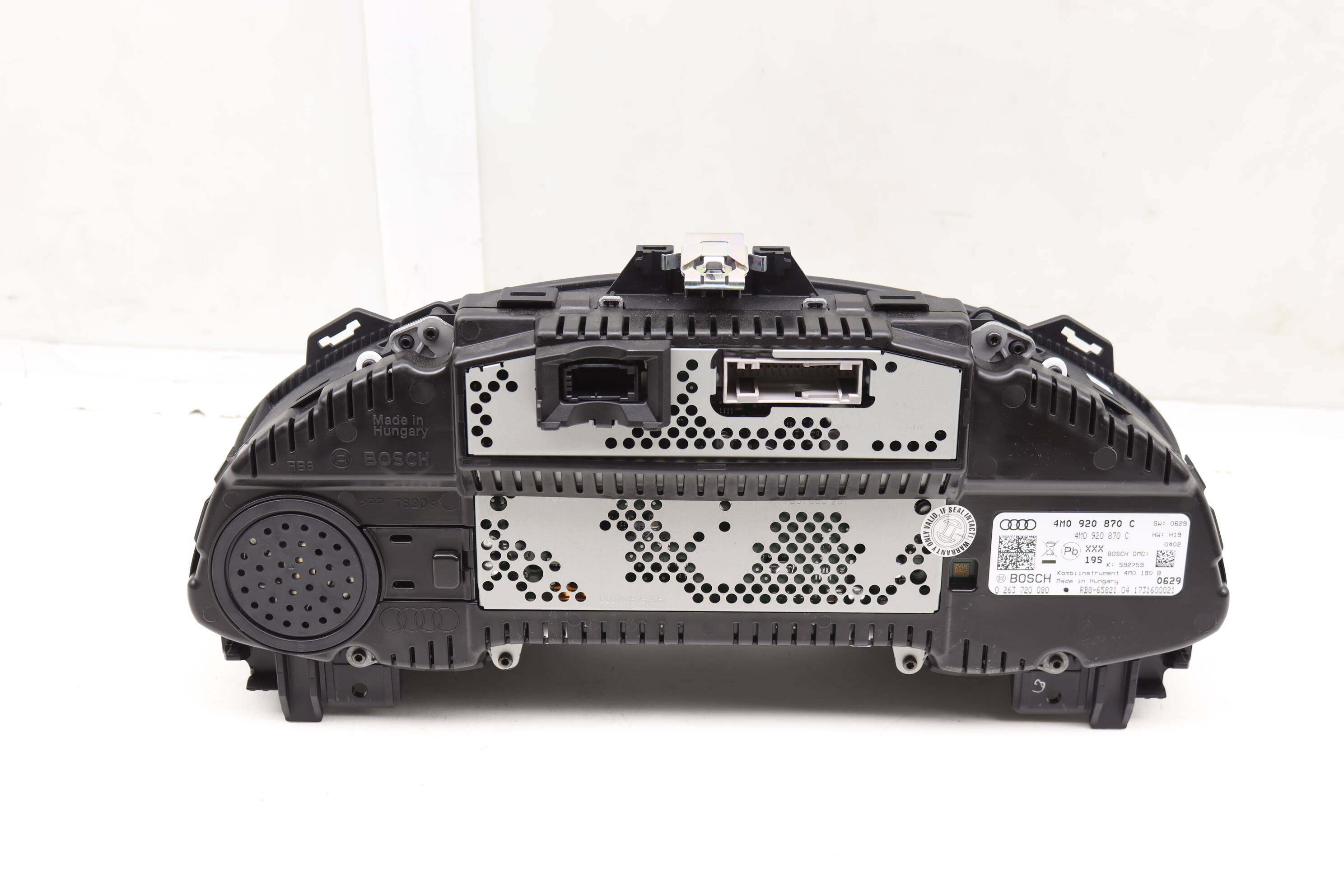 INSTRUMENT CLUSTER / SPEEDOMETER