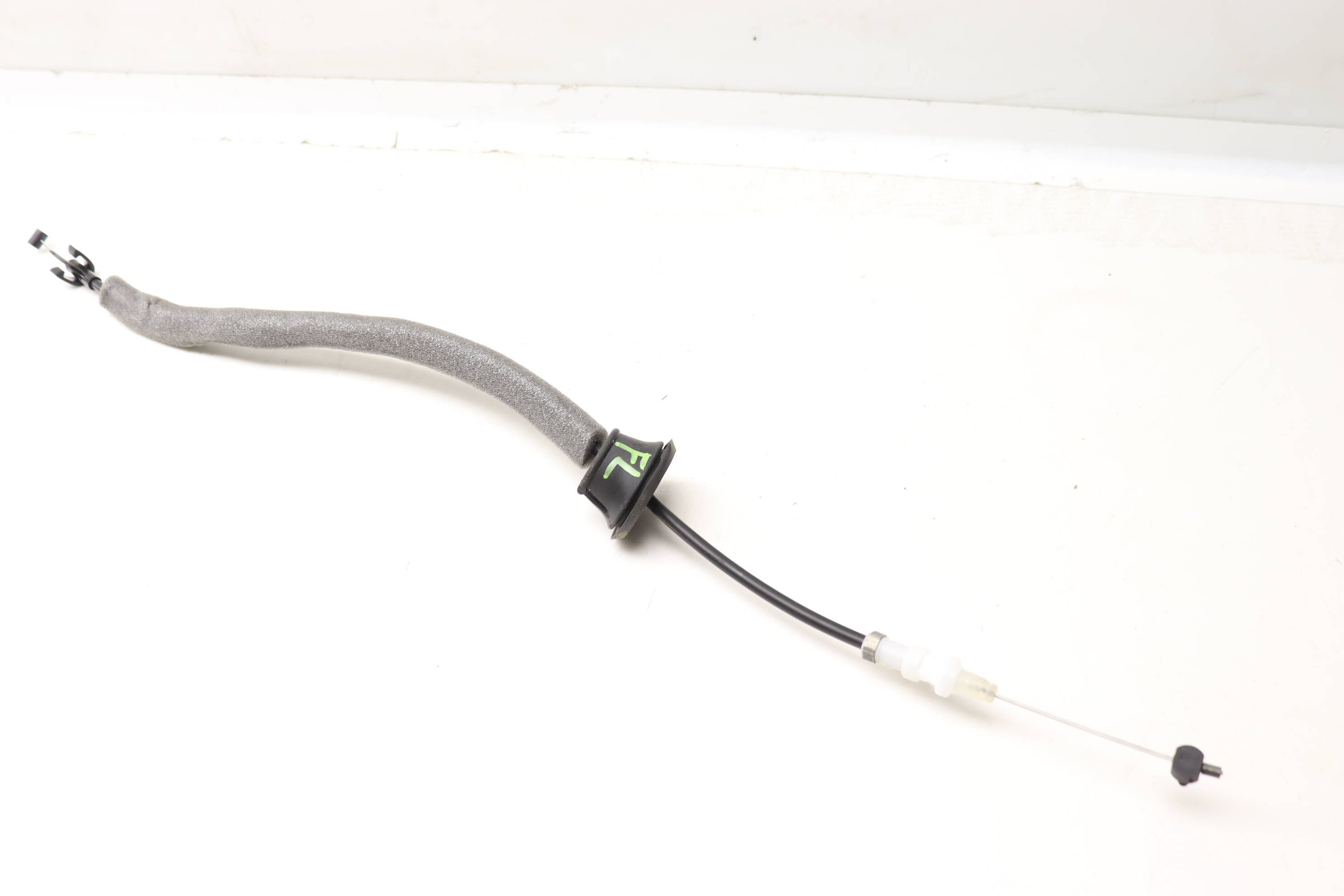 INTERIOR DOOR HANDLE RELEASE / BOWDEN CABLE