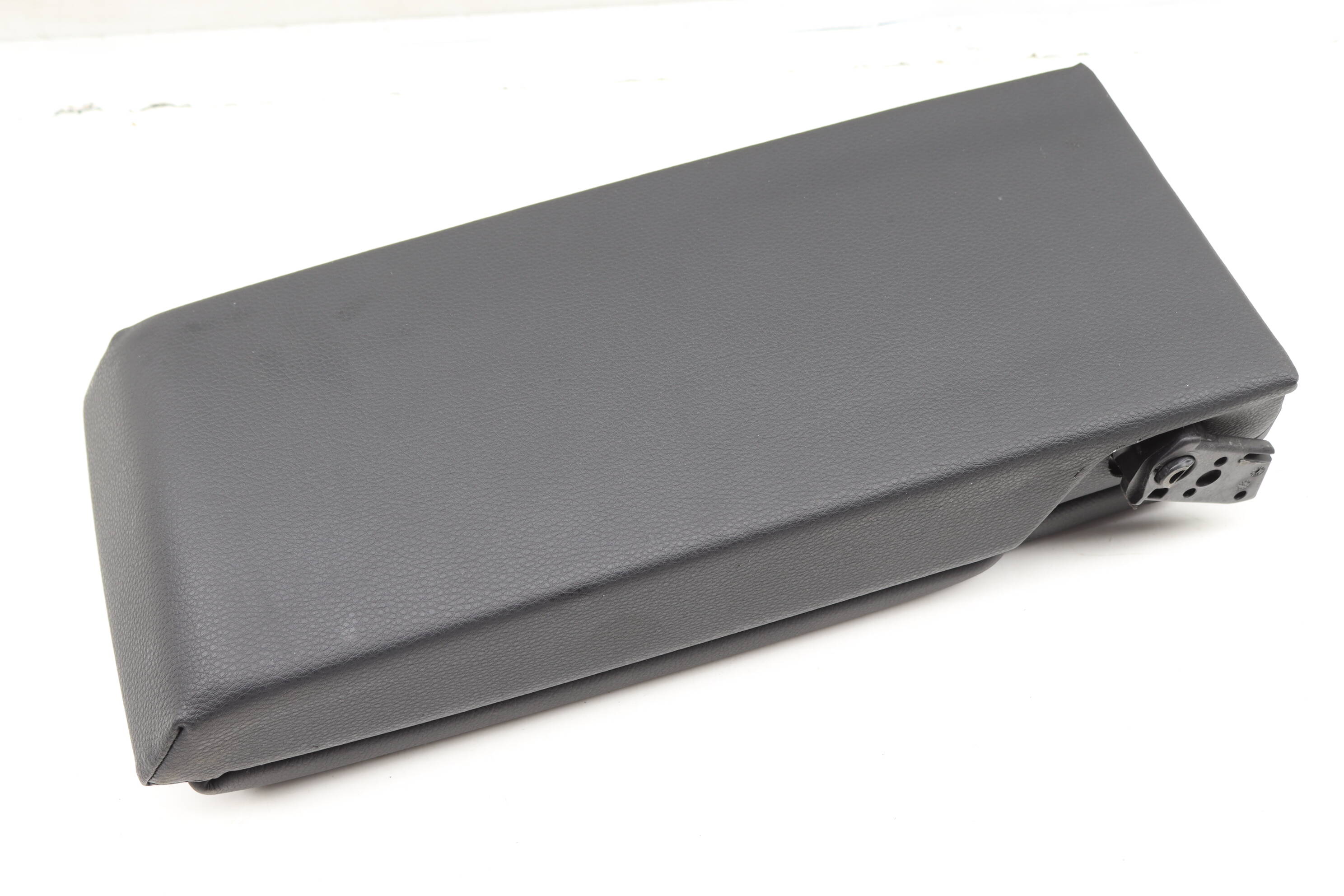 SEAT ARMREST / ARM REST (CENTER)