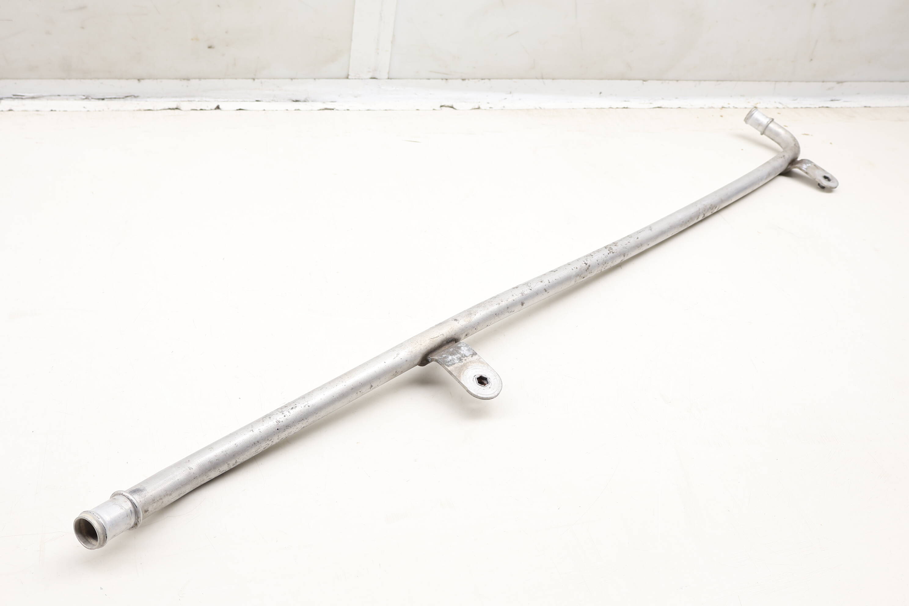 COOLANT LINE / PIPE / TUBE