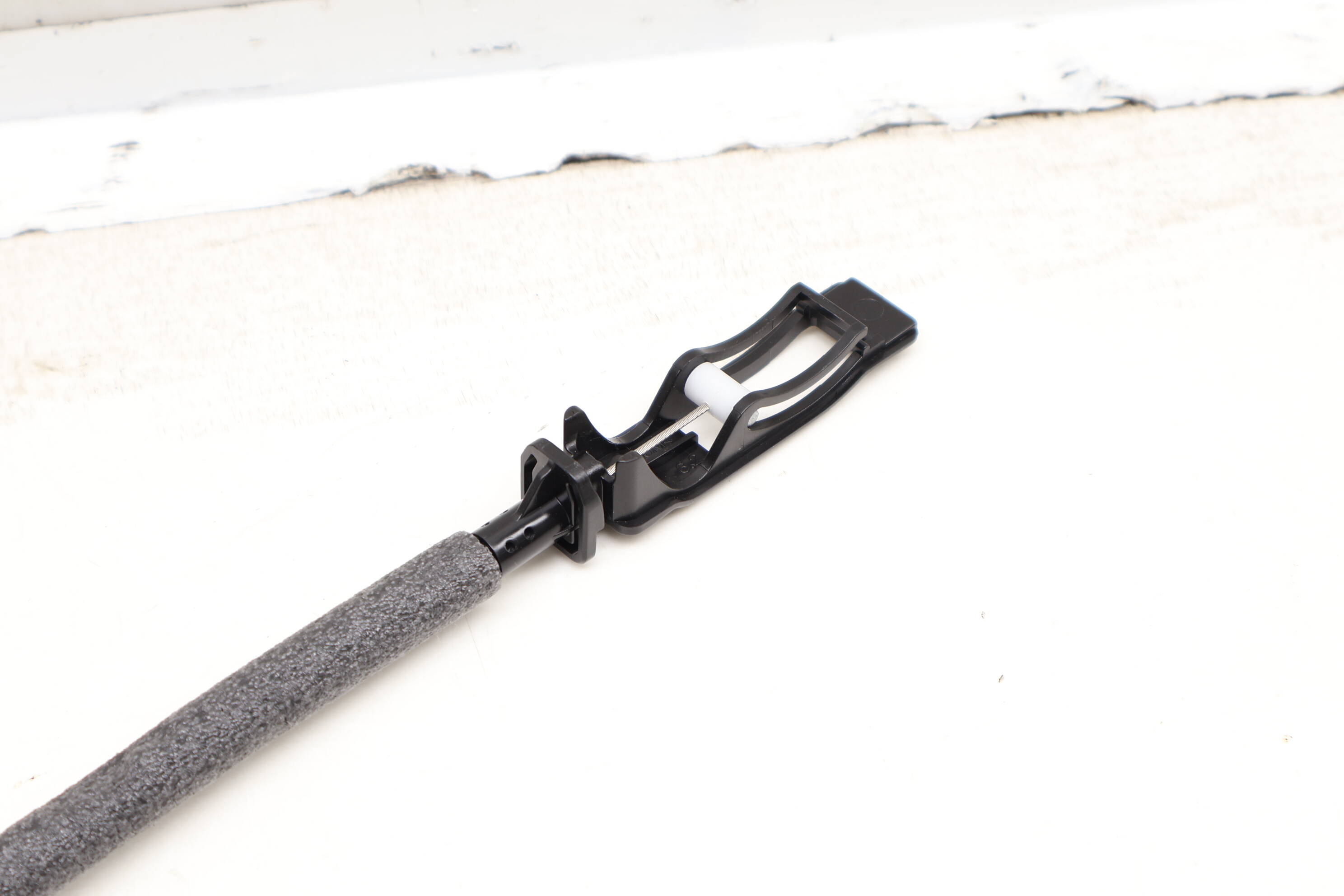 DOOR HANDLE RELEASE BOWDEN CABLE