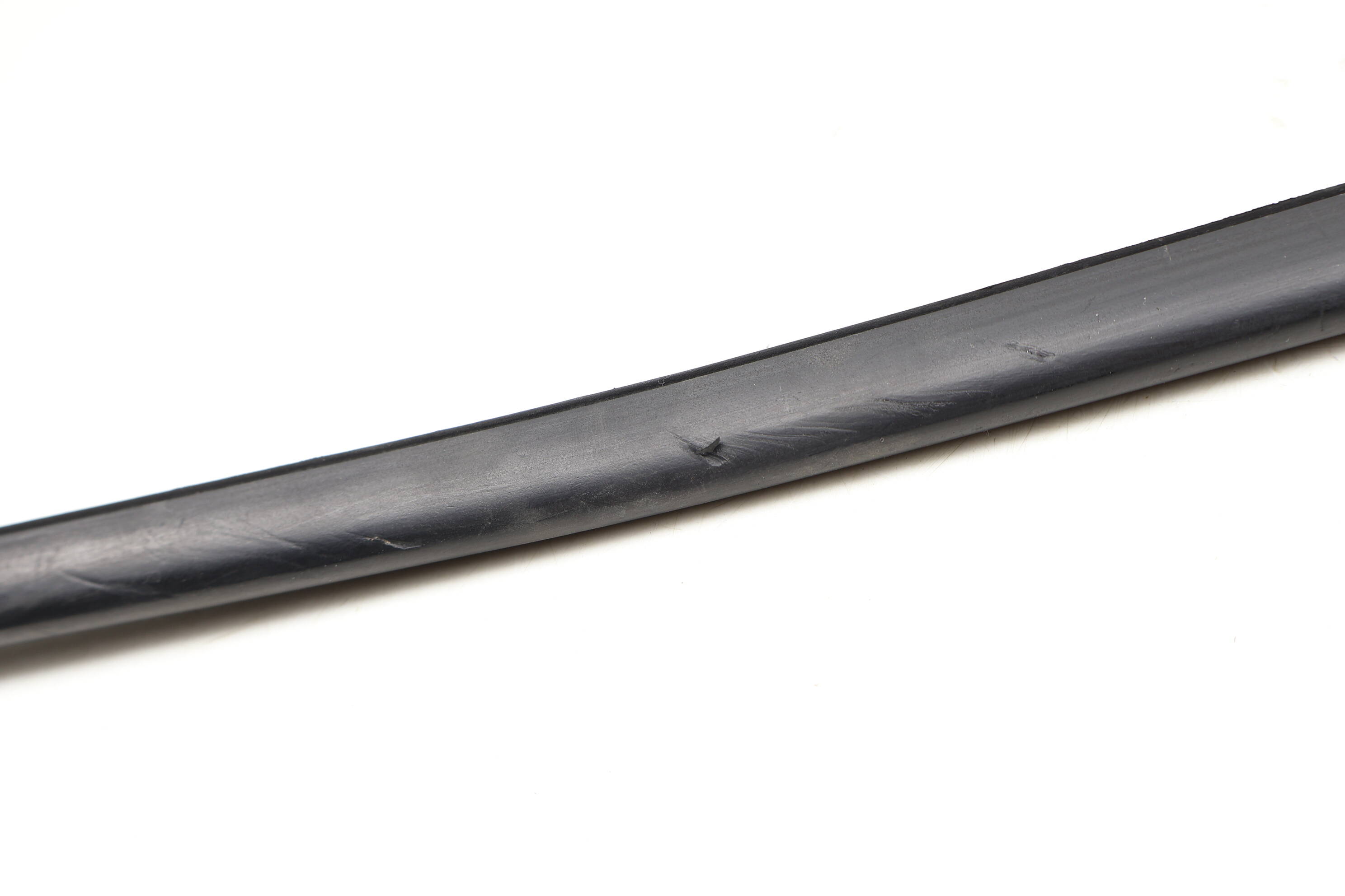 WINDSHIELD SIDE TRIM / SEAL