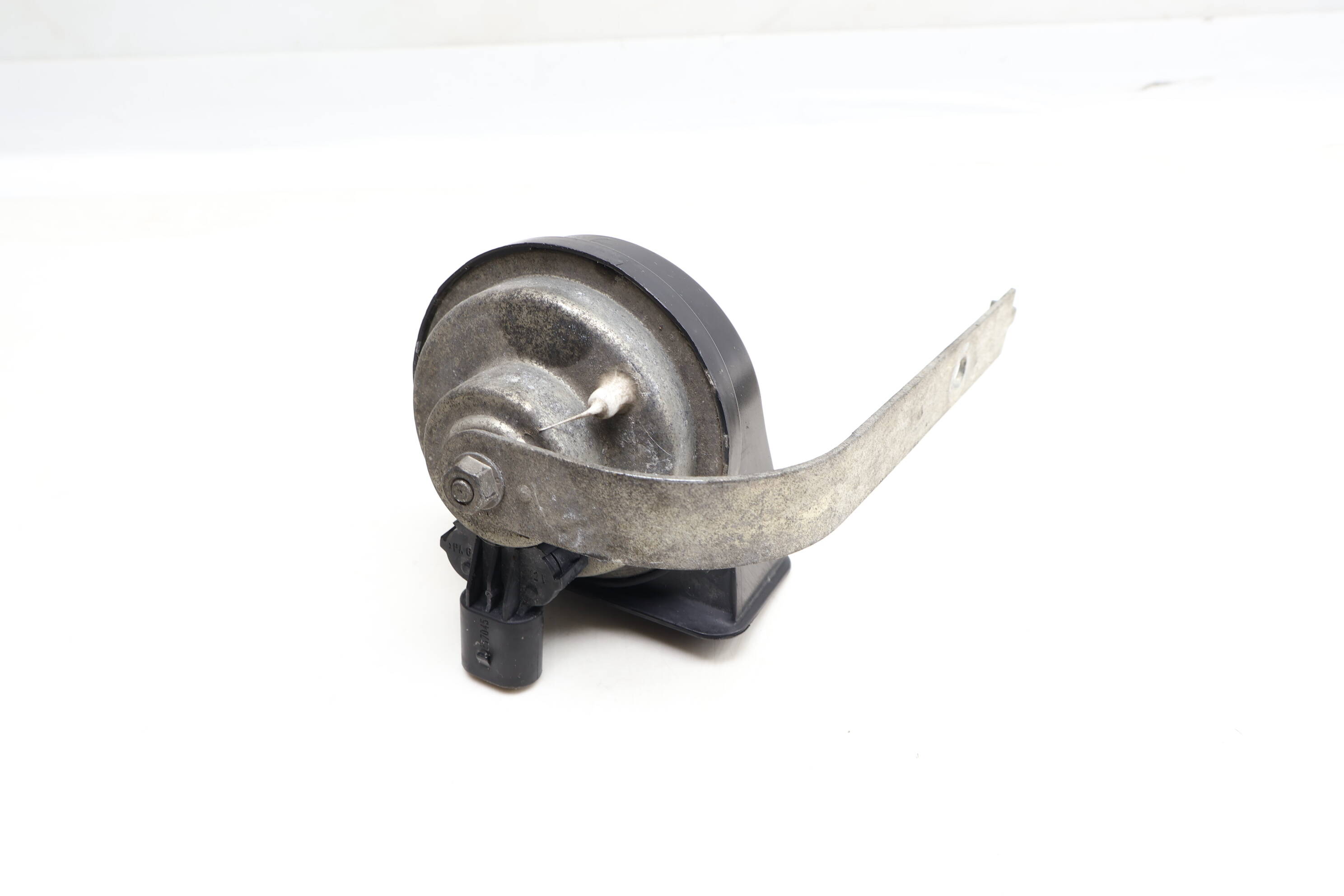 HORN - (HIGH TONE / PITCH)