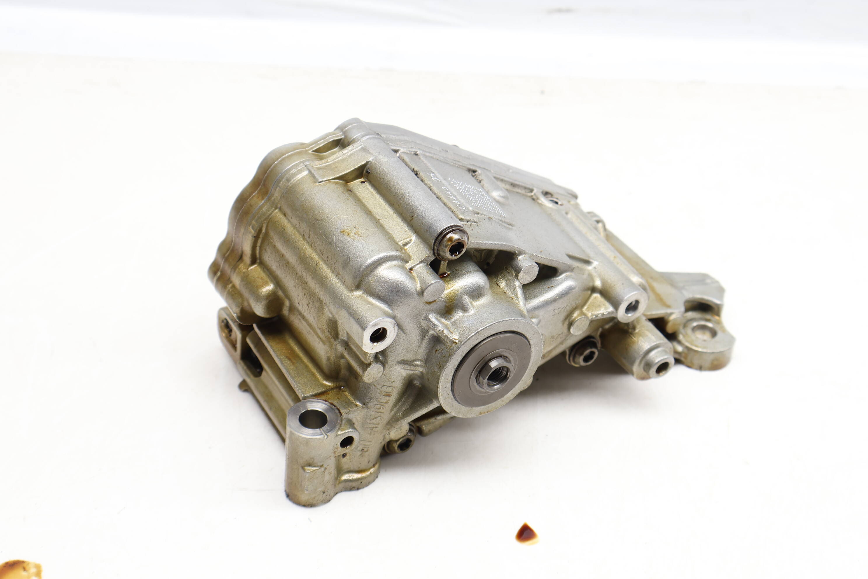 ENGINE OIL PUMP