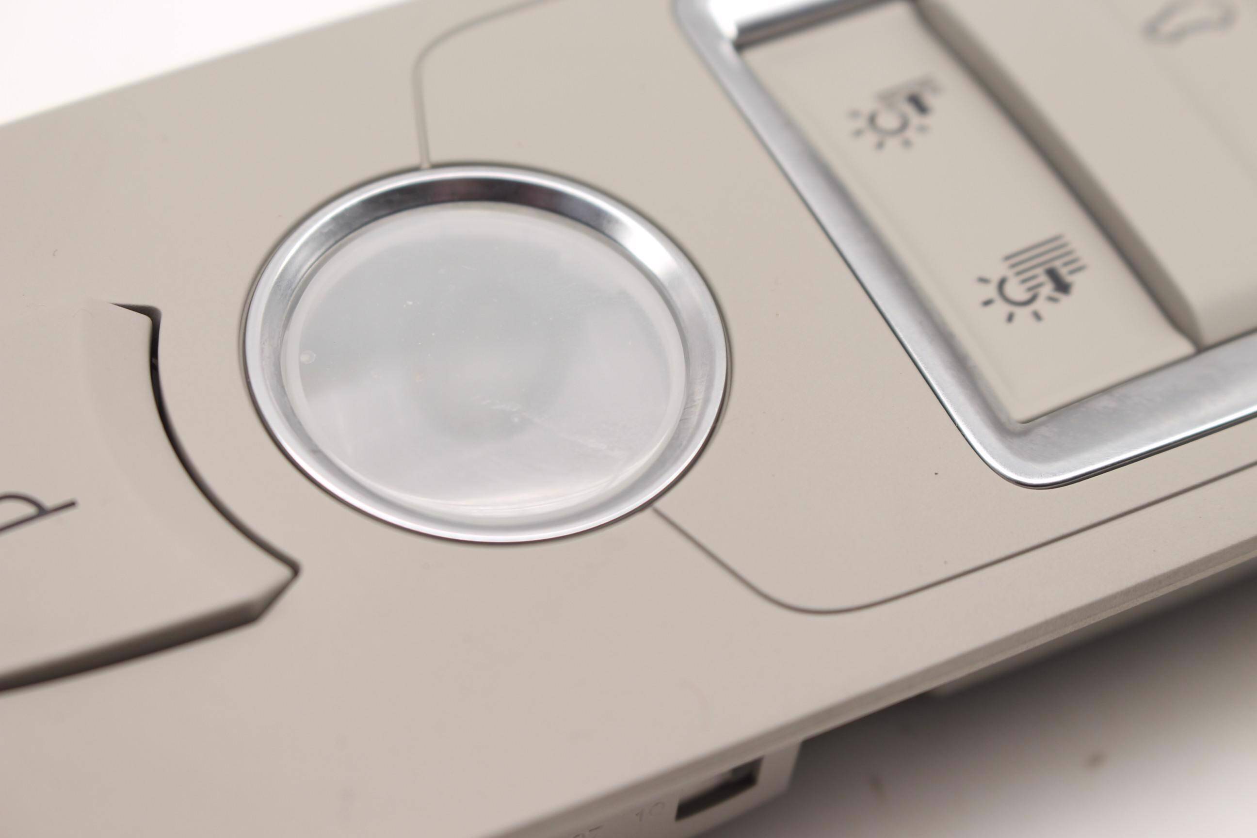 CENTER DOME READING LIGHT