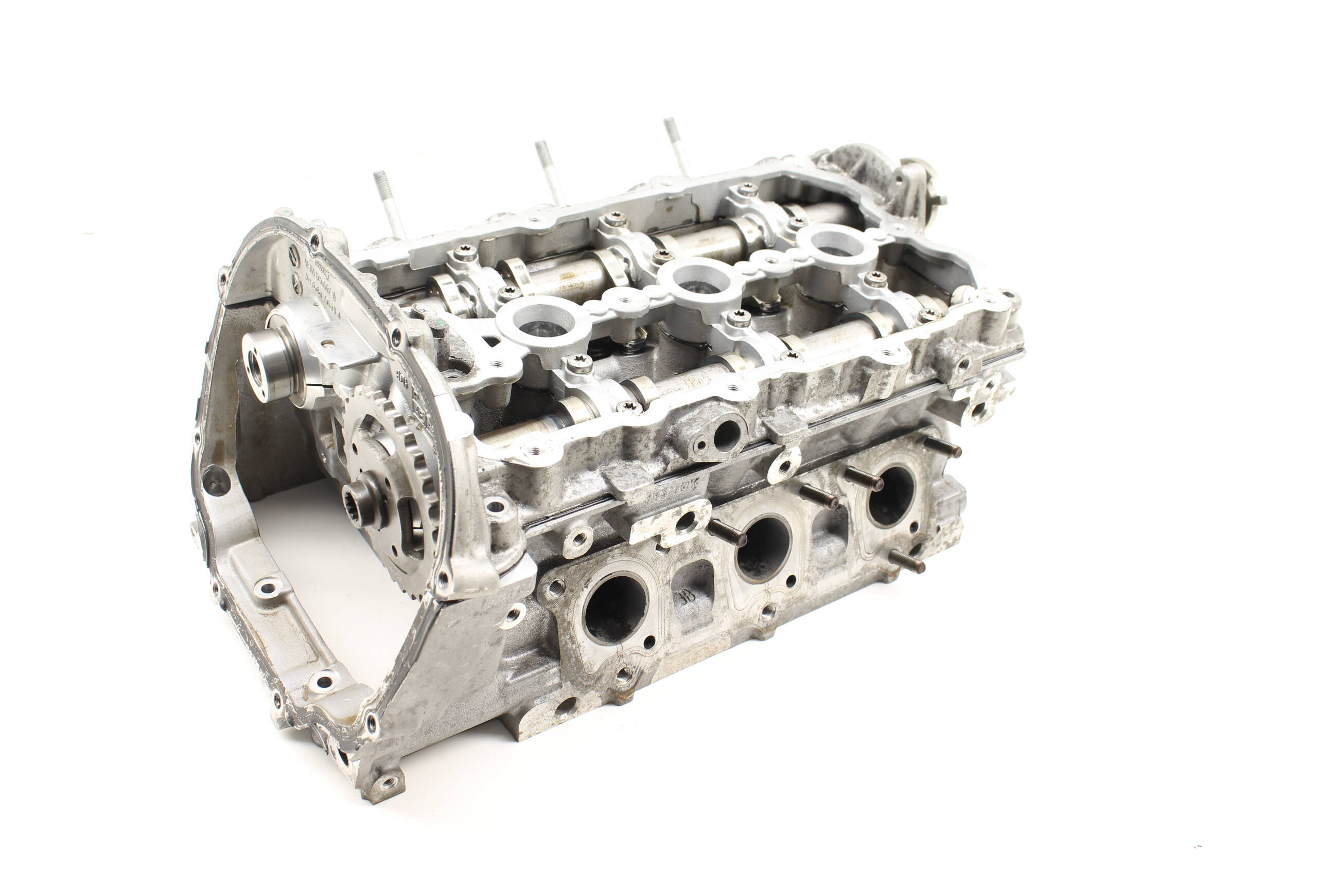 3.0T ENGINE CYLINDER HEAD