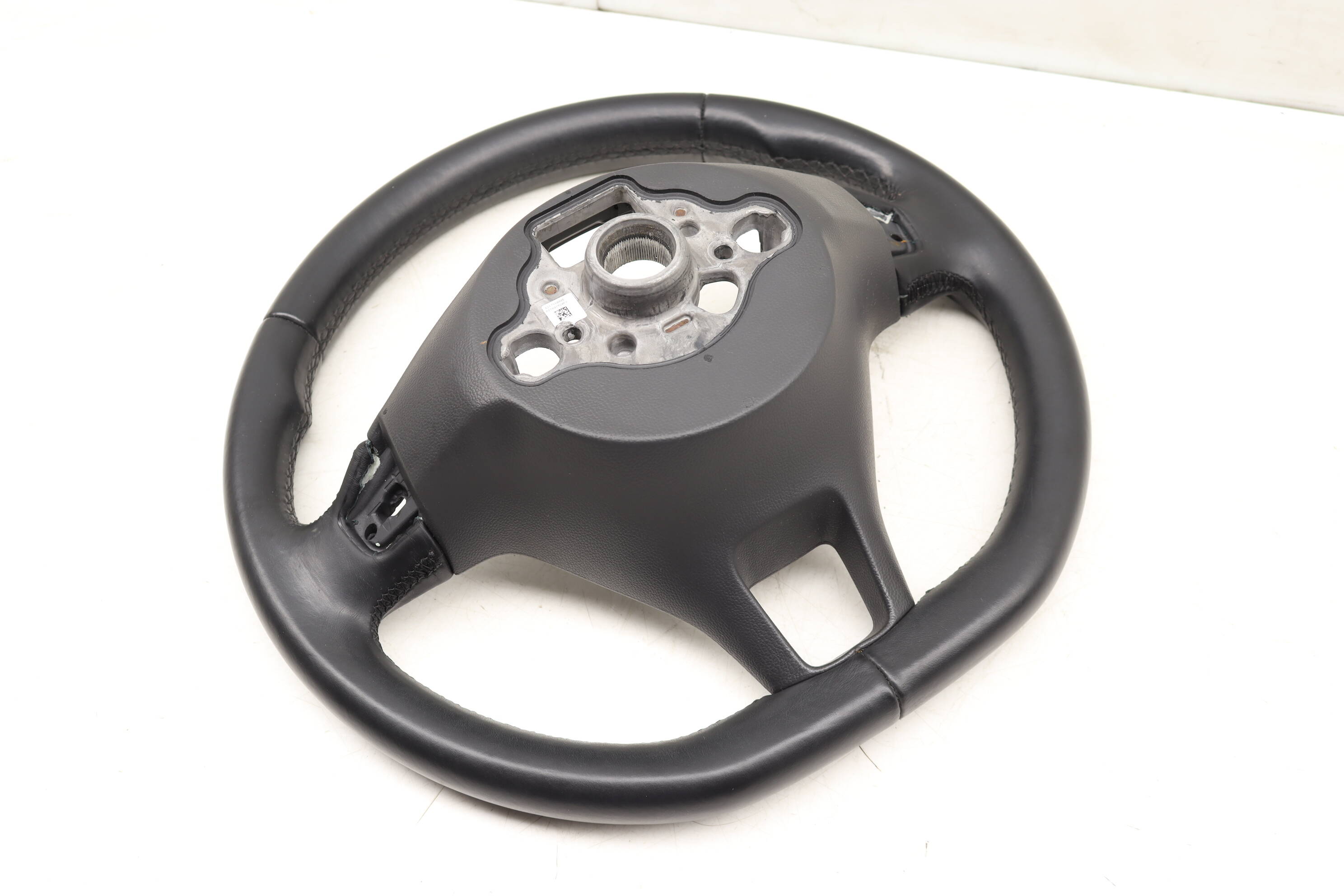 3-SPOKE LEATHER STEERING WHEEL