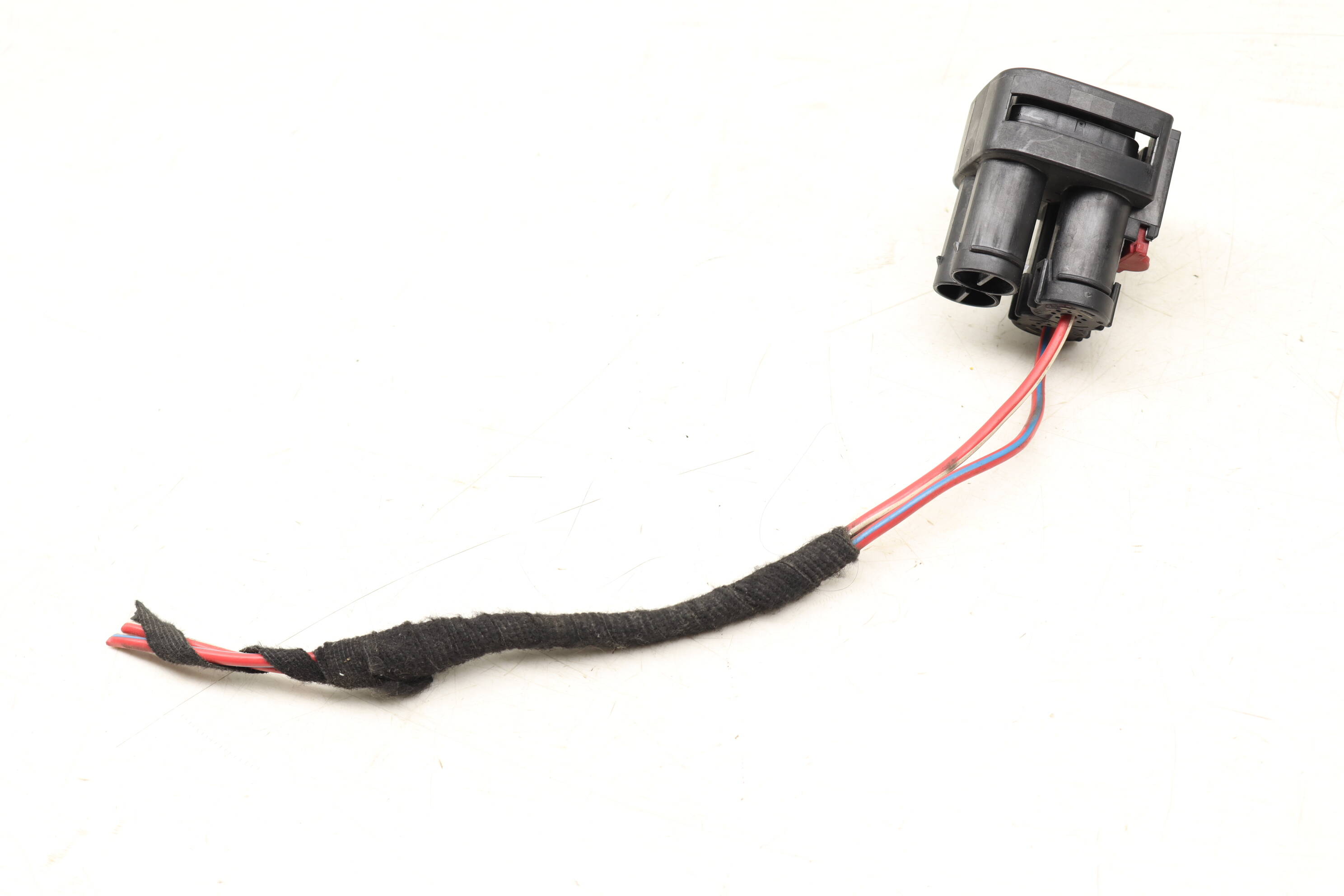 IGNITION DISTRIBUTOR WIRING CONNECTOR / PIGTAIL