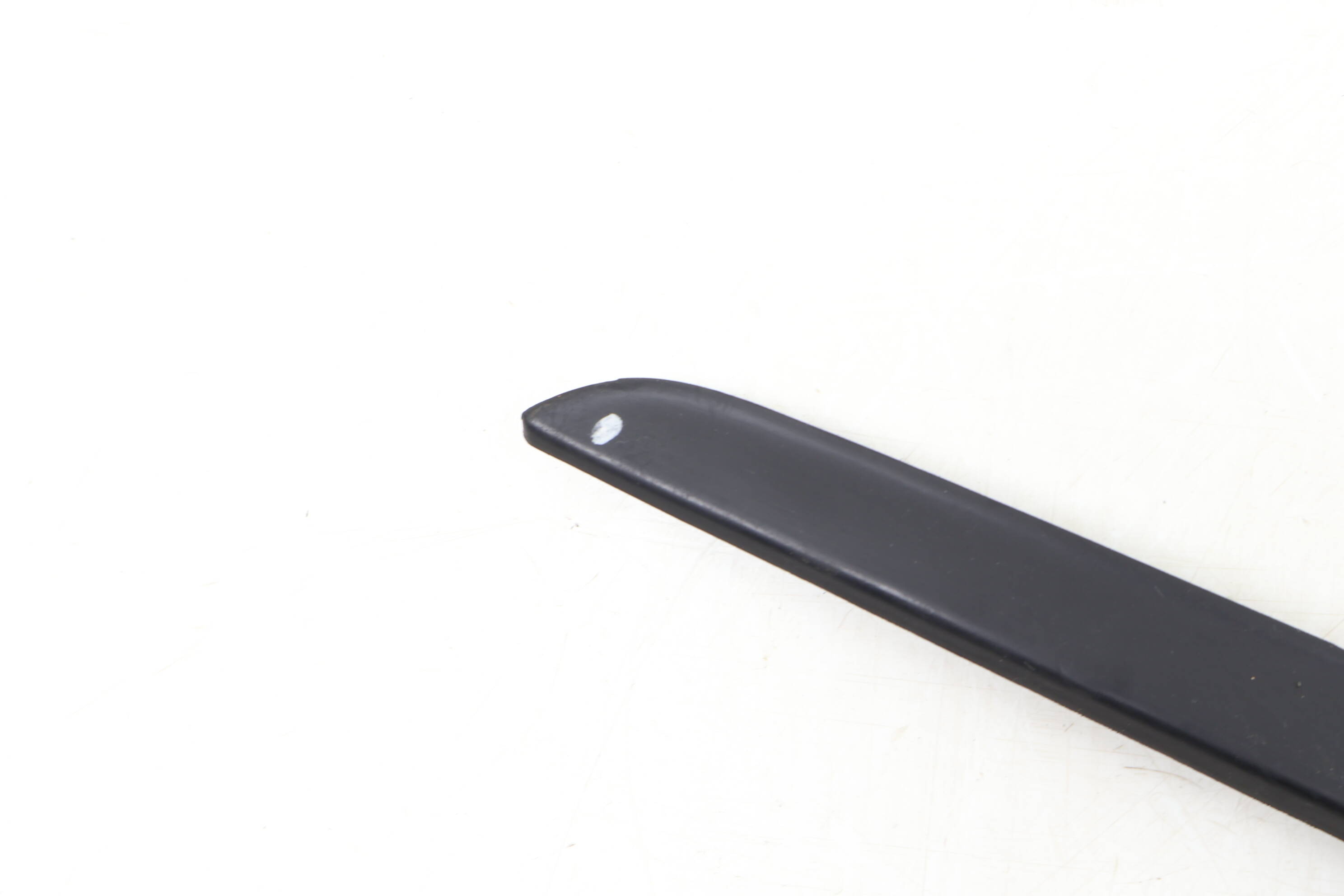 WINDSHIELD SIDE TRIM / WATER DEFLECTOR