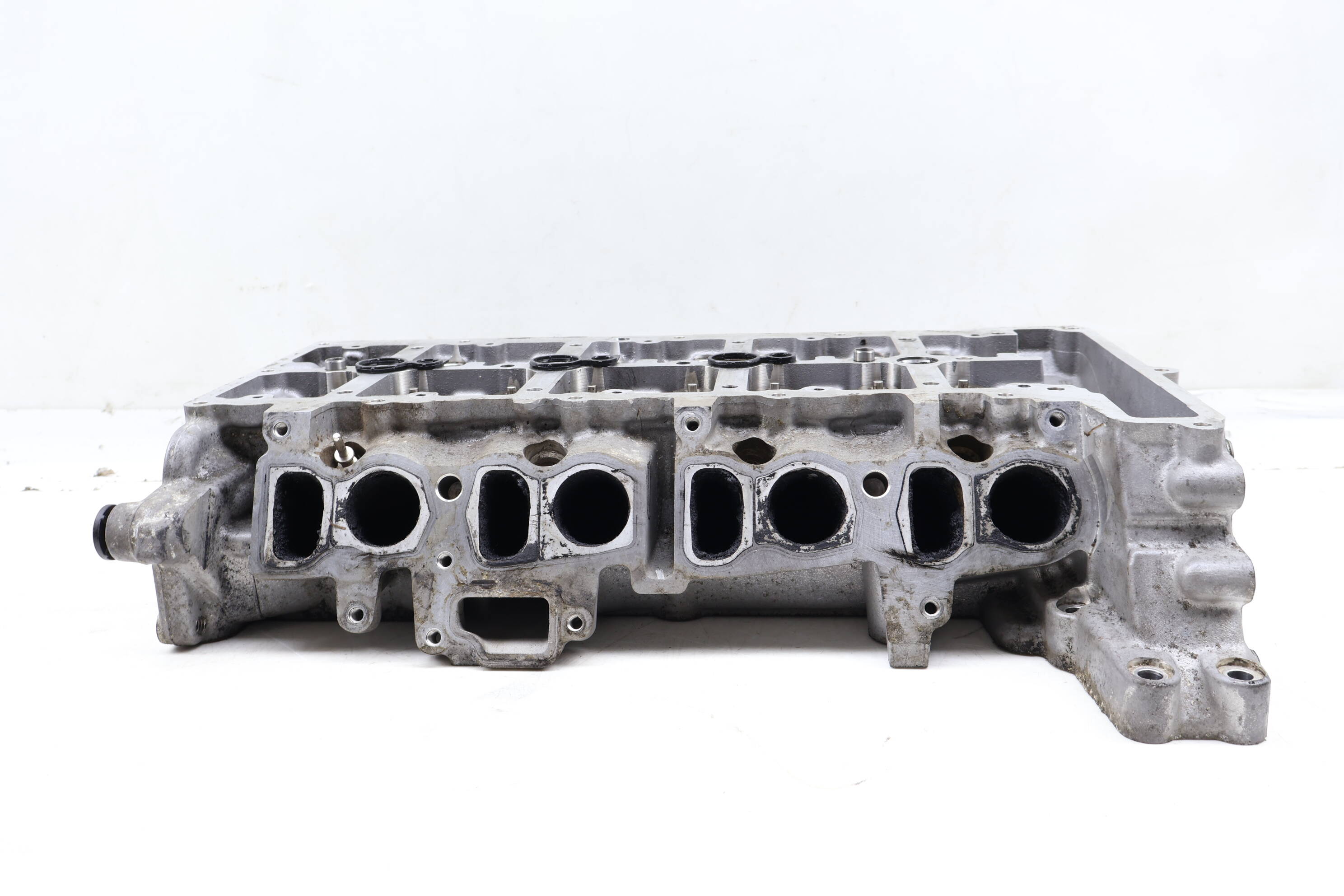2.0L ENGINE CYLINDER HEAD