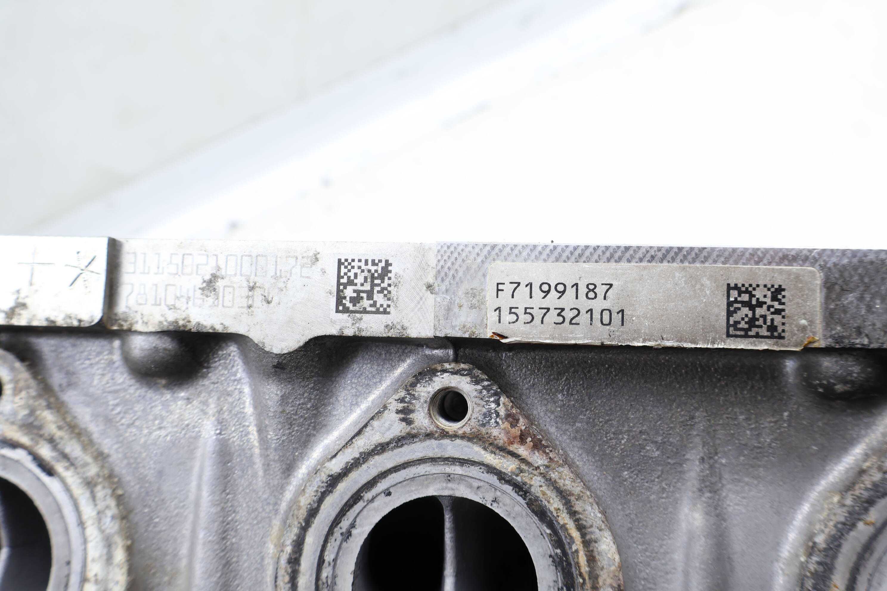 2.0L ENGINE CYLINDER HEAD