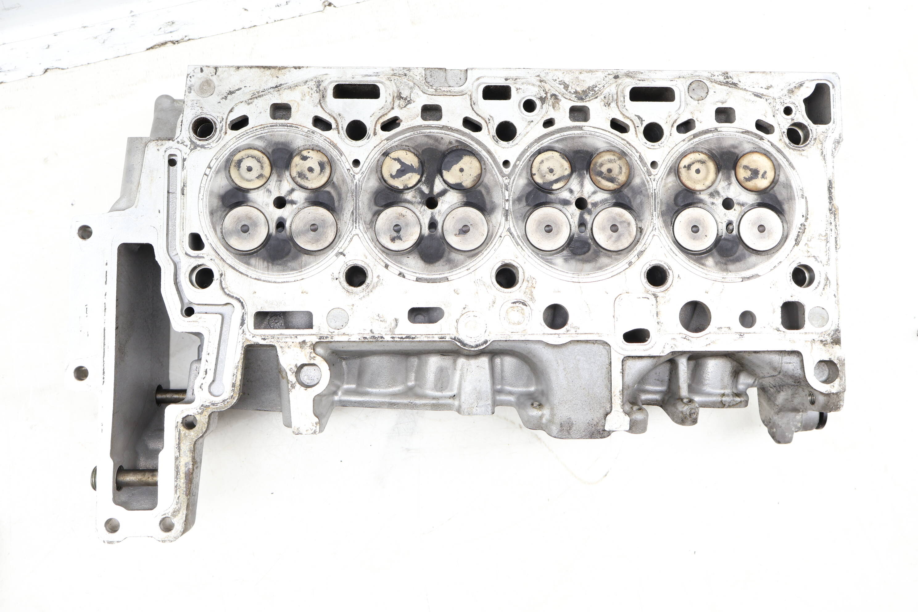 2.0L ENGINE CYLINDER HEAD