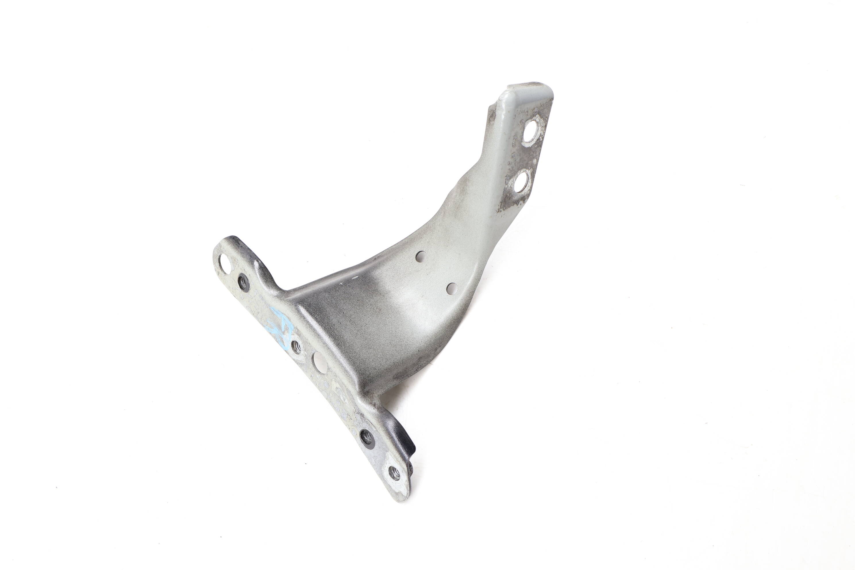 FENDER SUPPORT BRACKET