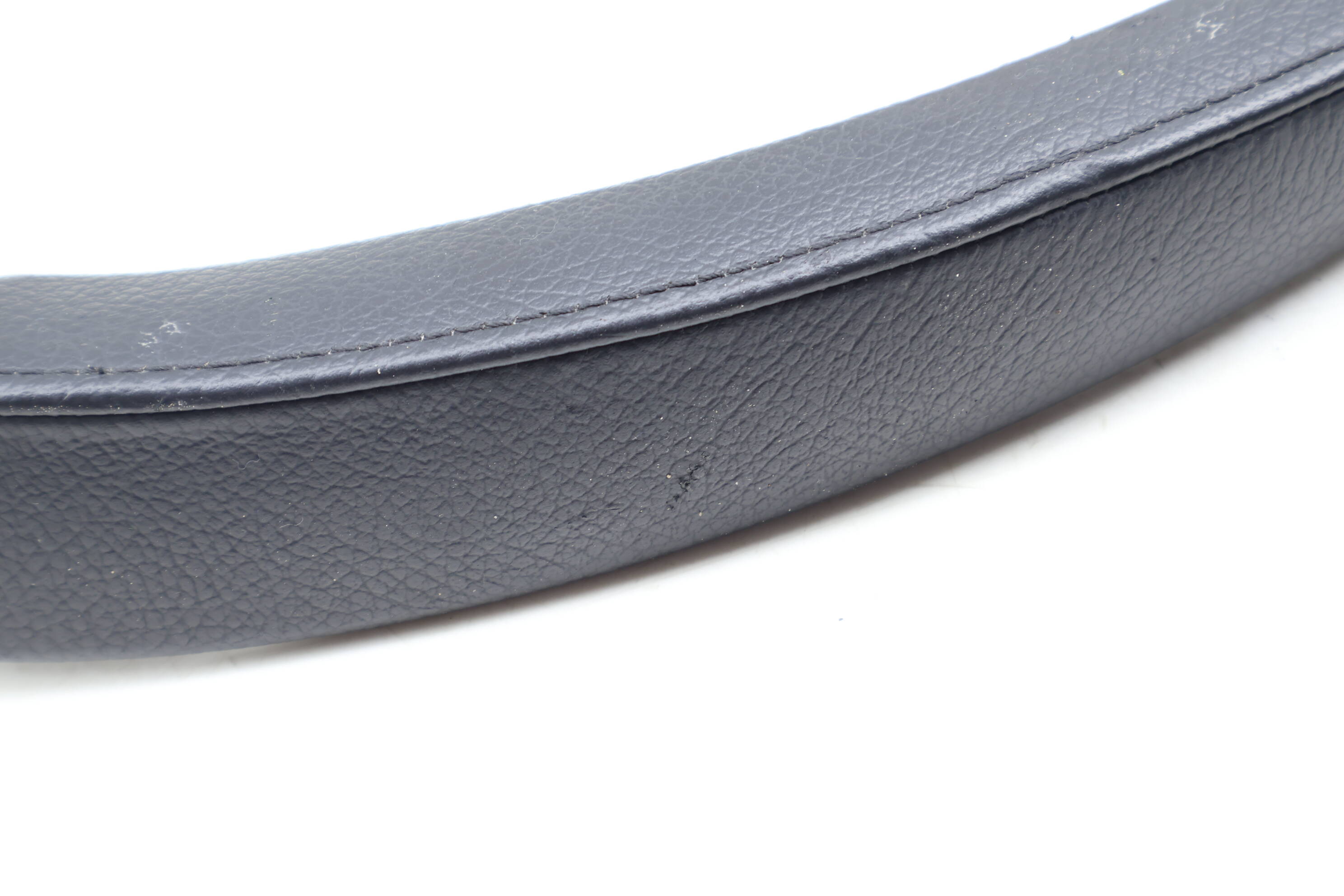 DOOR PANEL PULL TRIM / COVER