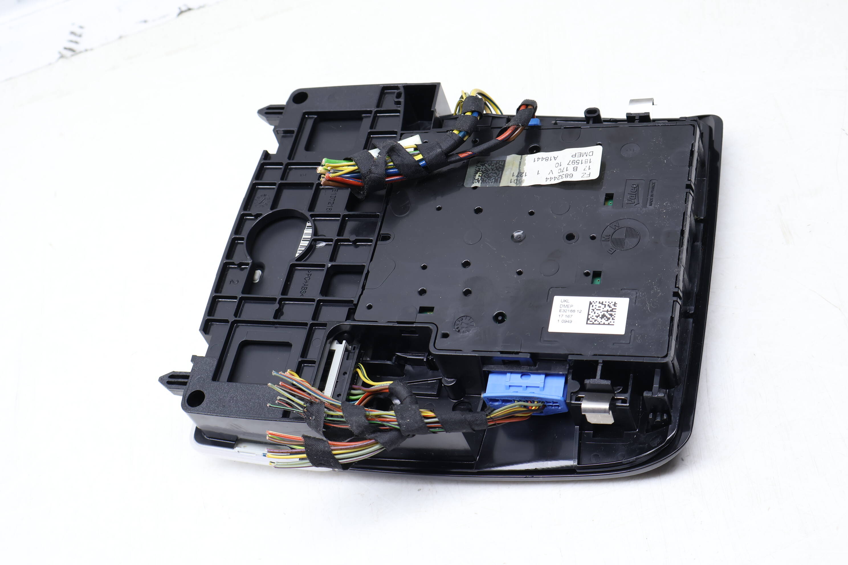 DOME LIGHT / SUN ROOF SWITCH