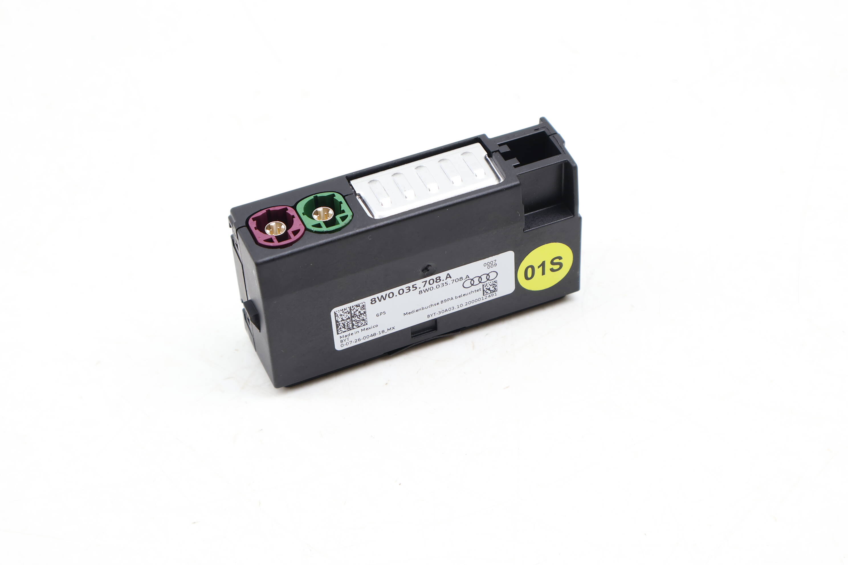 USB-C CONNECTION PORT