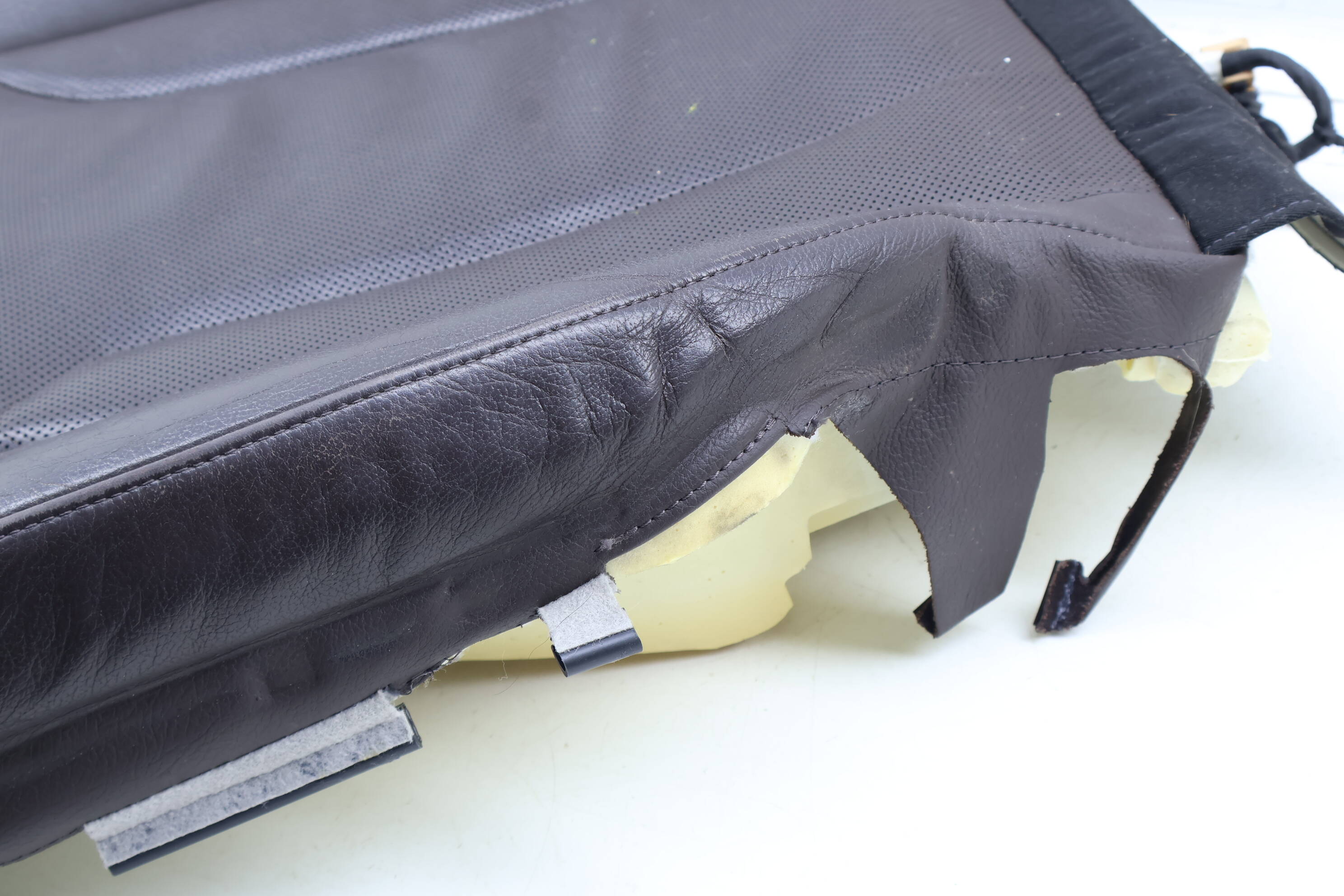 LOWER SEAT BOTTOM CUSHION