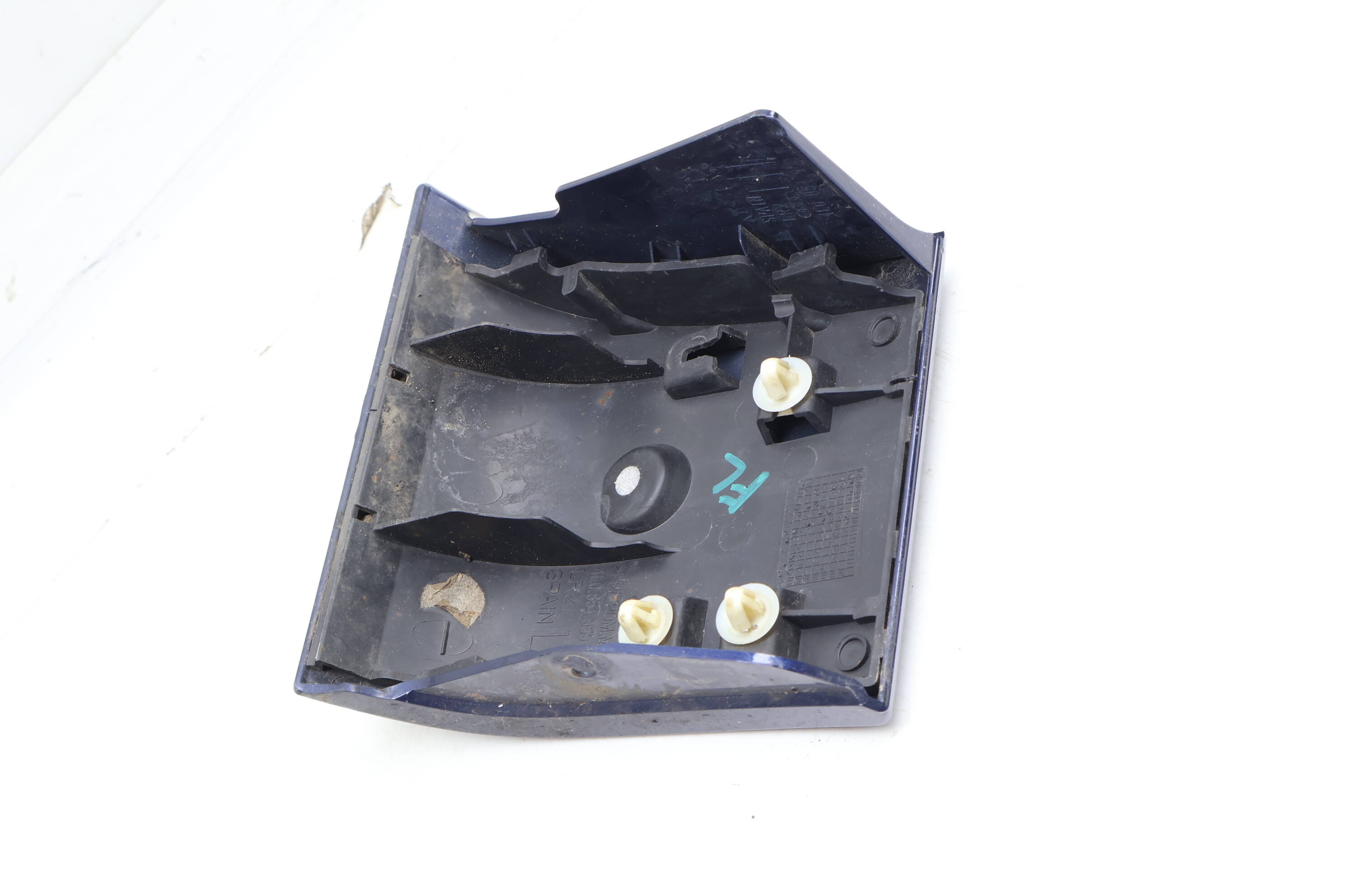 LOWER FENDER MOLDING / TRIM