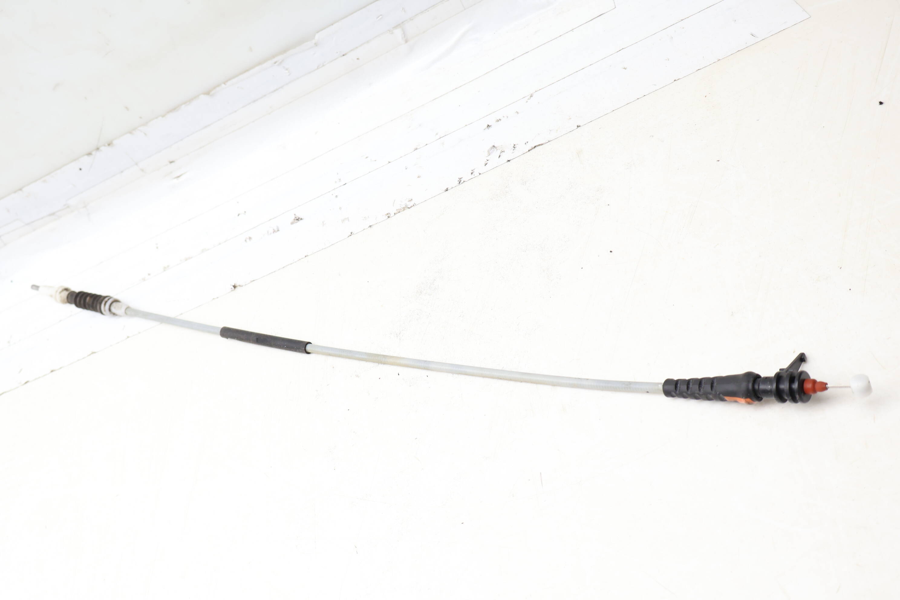 EXTERIOR DOOR HANDLE RELEASE / BOWDEN CABLE