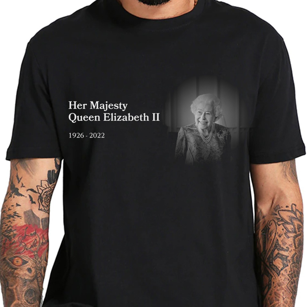Remembering Queen Elizabeth II 1926 2022 T-Shirt