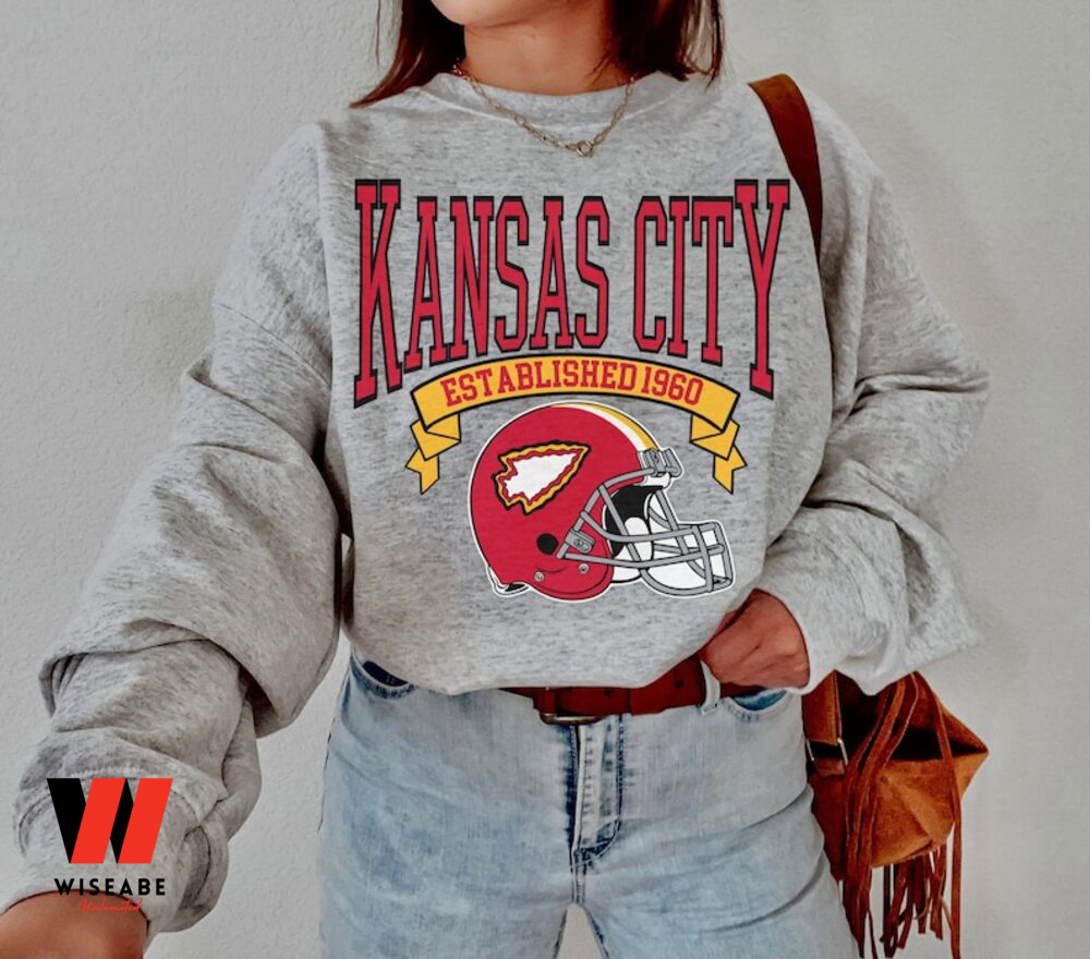 Vintage Kansas City Established 1960 Kansas City Chiefs Football Crewneck  Sweatshirt - Wiseabe Apparels