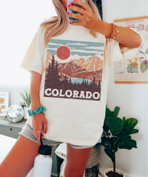 Colorado Tee, Colorado Graphic Tee, Rocky Mountains, Colorado, Boho Tee, Vintage Inspired Cotton T-shirt, Unisex Tee, Comfort Colors Tee