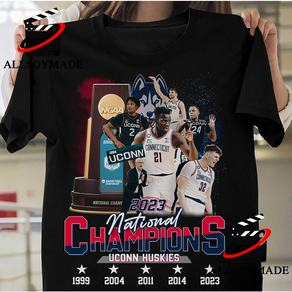 2004 National Champions UConn Basketball T-Shirt