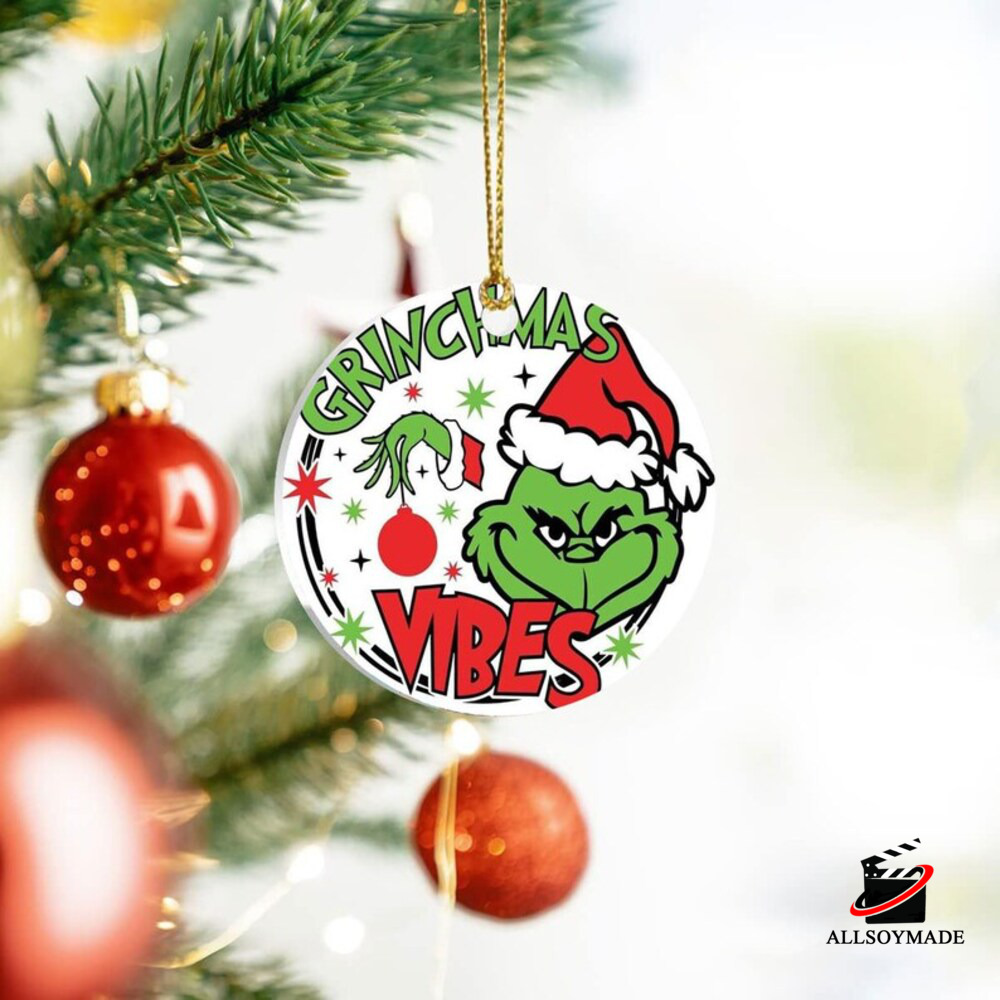 GRINCH STYLE HAND WITH XMAS BAUBLE AND TEXT MERRY CHRISTMAS