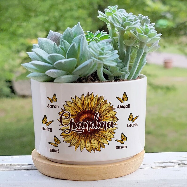 Personalized Grandma sunflowers Plant Pot, Custom Birth Month Flower