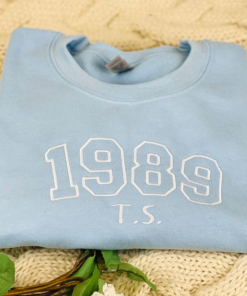 1989 Taylor Swift Embroidered Sweatshirt