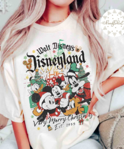 Vintage Walt Disney's Disneyland Est 1955 Very Merry Christmas Party Shirt