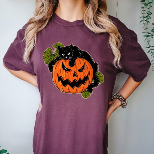 Comfort Colors® Black Cat On Pumpkin shirt, Shirt For Fall, Black Cat T-shirt, Halloween Black Cat Design, Fall Shirt, Iprintasty Halloween