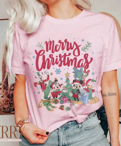 Disney christmas Mickey shirt, Vintage disney xmas, Mouse and friends, disneyland xmas, Mickey and friends christmas shirt, Merry And Bright