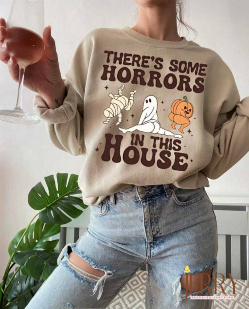 Funny There's Some Horrors In This House Sweatshirt, Retro Halloween Women Sweater, Funny Pumpkin Shirt, Spooky Season Sweatshirt