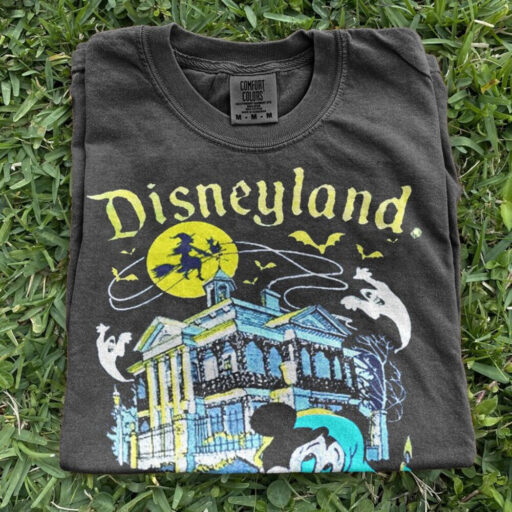 Haunted Mansion Shirt, Mickey Haunted Mansion Shirt, Retro Disney Halloween Shirt, Nightmare on streets, Magic Kingdom Shirt, Disneyland Tee