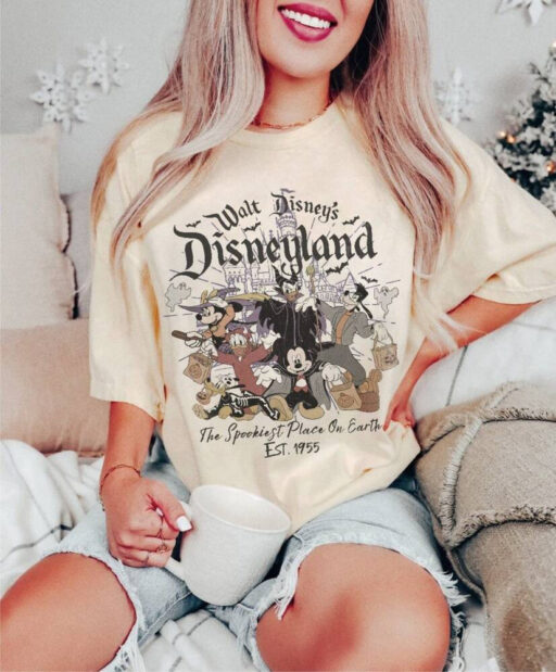 Mickey and friends halloween shirt, mickey witch, Disneyland Halloween, Mickey horror, Mickey scary halloween, retro mickey mouse halloween