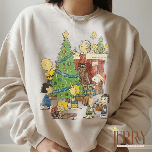 Peanuts Snoopy Christmas Shirt, Snoopy Friends Christmas sweatshirt, Peanuts Snoopy xmas, Cute Dog xmas, vintage disney tree, disney snoopy