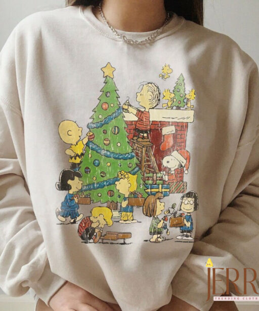 Peanuts Snoopy Christmas Shirt, Snoopy Friends Christmas sweatshirt, Peanuts Snoopy xmas, Cute Dog xmas, vintage disney tree, disney snoopy