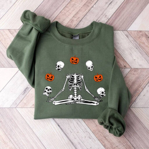 Pumpkin Halloween Sweatshirt, Skeleton Halloween Shirt, Pumpkin Shirt, Fall Sweatshirt for Women, Halloween Shirt, Spooky Season Shirt
