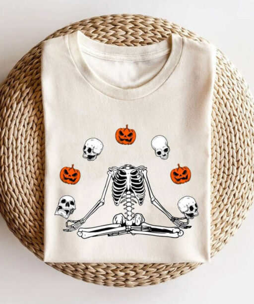 Pumpkin Halloween Sweatshirt, Skeleton Halloween Shirt, Pumpkin Shirt, Fall Sweatshirt for Women, Halloween Shirt, Spooky Season Shirt