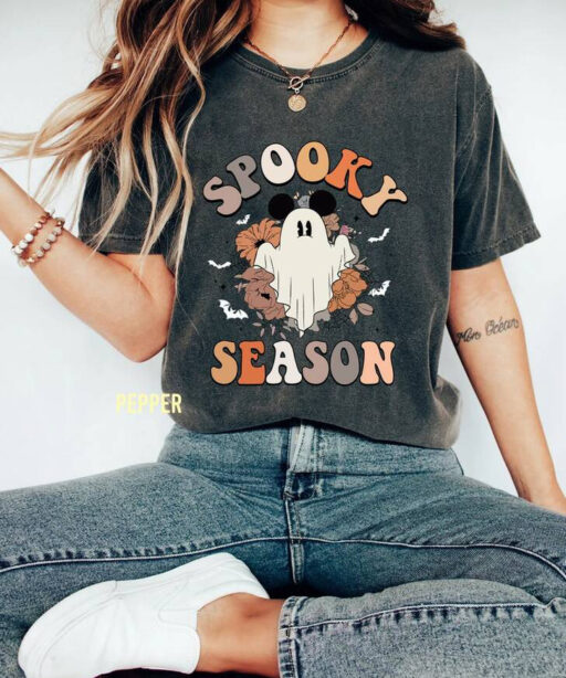 Retro Halloween Floral Spooky Comfort Colors Shirt, Vintage Floral Ghost Halloween T-Shirt, Spooky Season Tee, Disney Halloween Party Shirt.