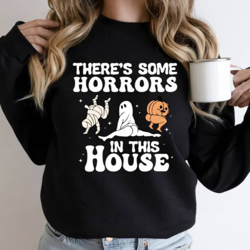 There's Some Horrors In This House Sweatshirt, Retro Halloween Comfort Color Shirt, Funny Halloween Shirt, Funny Pumpkin Shirt,Spooky Season